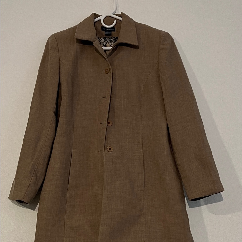 Ann Taylor Tan Trench Coat size 8
